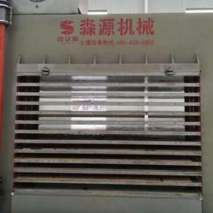 濟寧李總兩臺壓機安裝調試現(xiàn)場